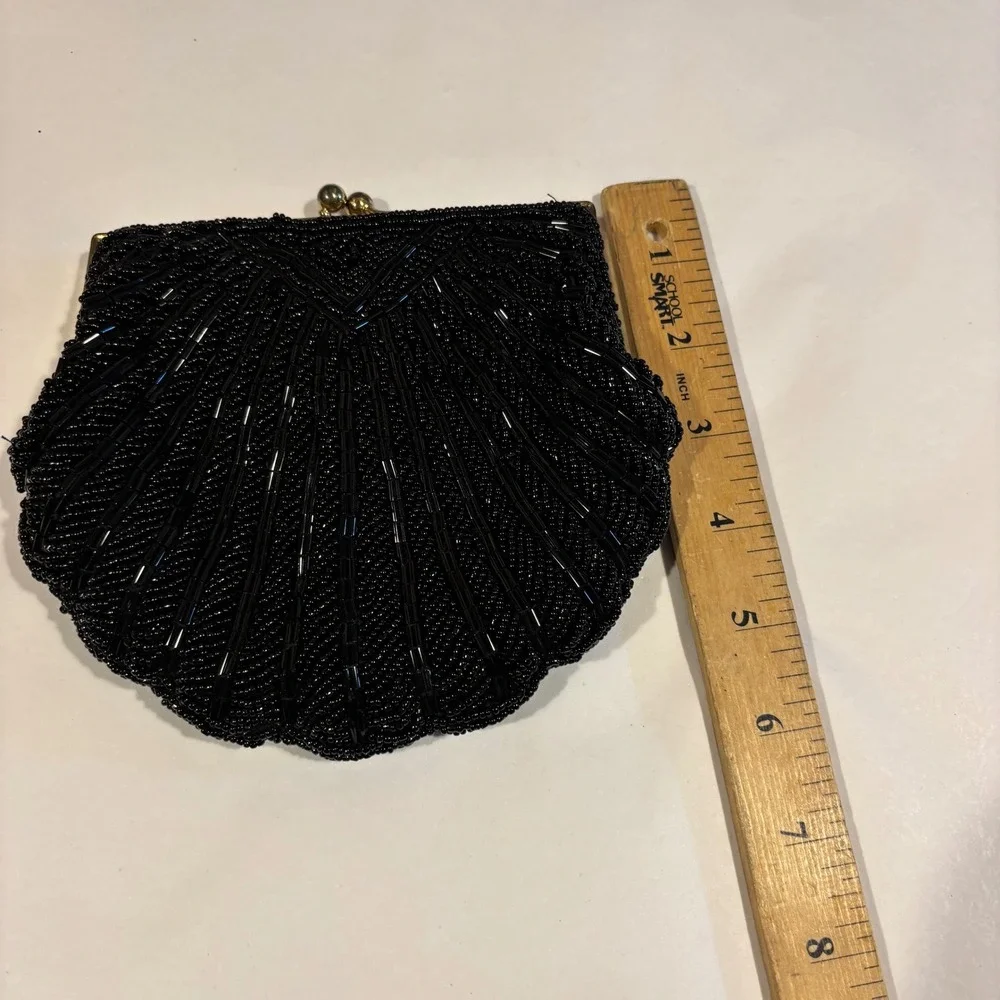 La Regale Black Beaded Shell Evening Clutch‎ Bag Vintage Kiss Lock Formal Purse